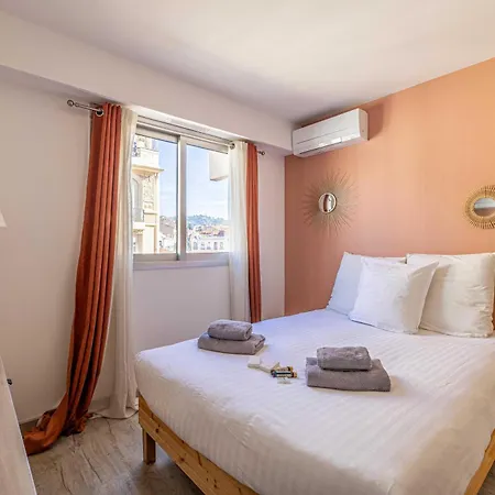 Exceptional Spacious One Bedroom Flat In Cannes